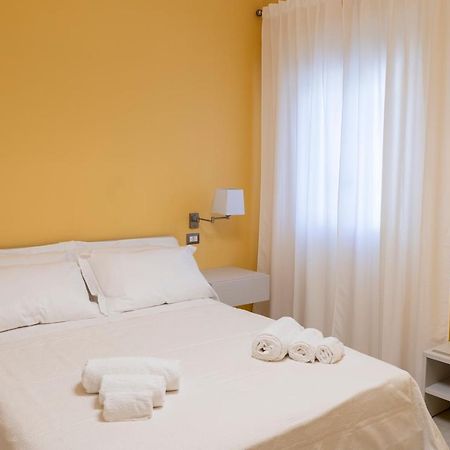 Hotel A Casa Dei Miei San Pietro Vernotico Esterno foto