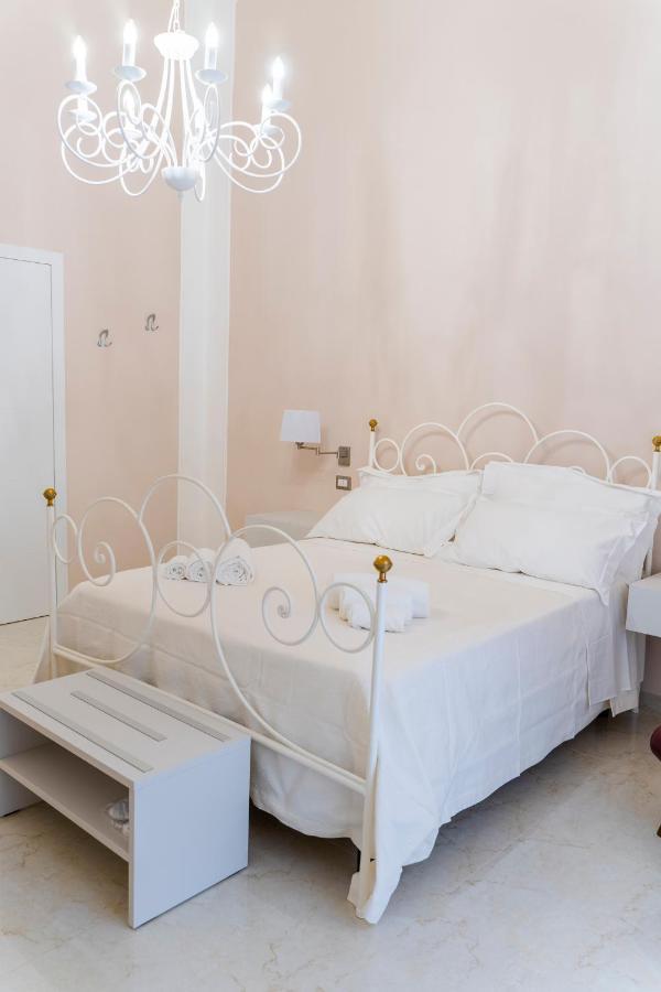 Hotel A Casa Dei Miei San Pietro Vernotico Esterno foto