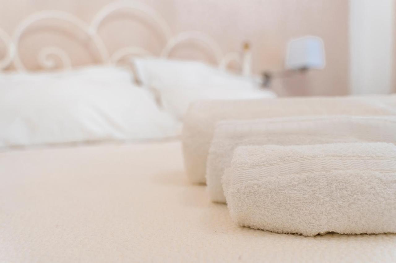 Hotel A Casa Dei Miei San Pietro Vernotico Esterno foto