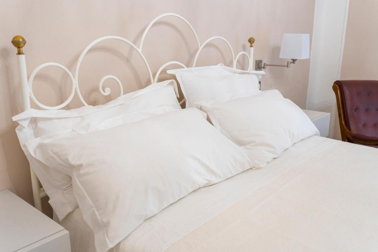 Hotel A Casa Dei Miei San Pietro Vernotico Esterno foto