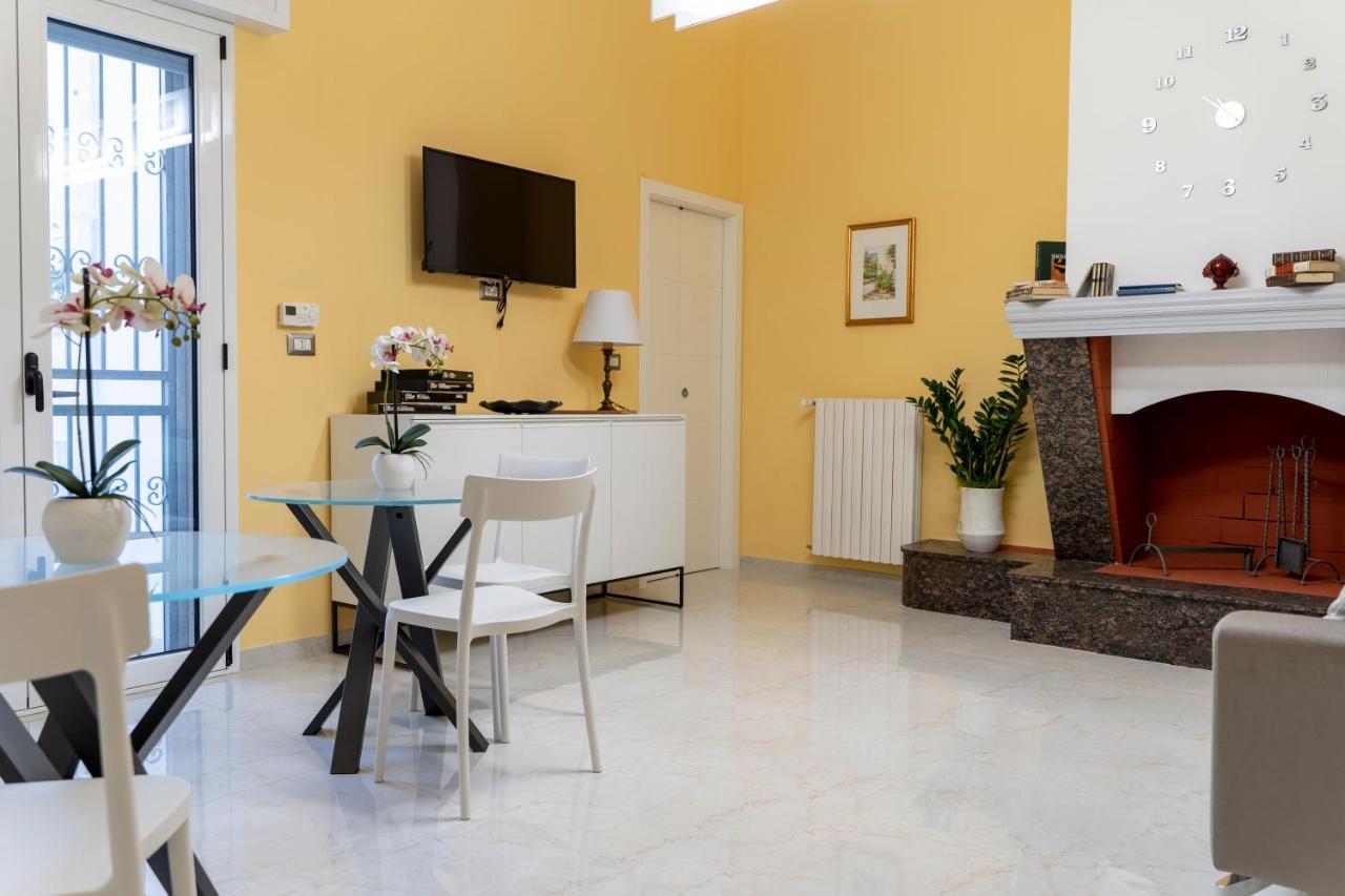 Hotel A Casa Dei Miei San Pietro Vernotico Esterno foto